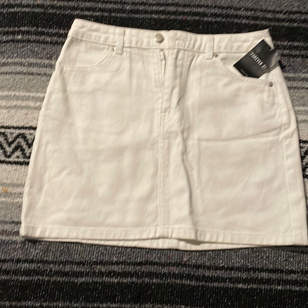 Forever 21 White Denim Skirt New sz* M